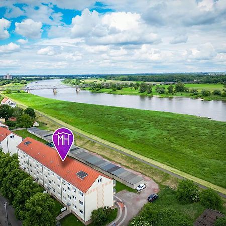 Zauberhafte Ferienwohnung In Barby Balkon Mit Elbblick Am Elbe-Saaleradweg Exterior foto